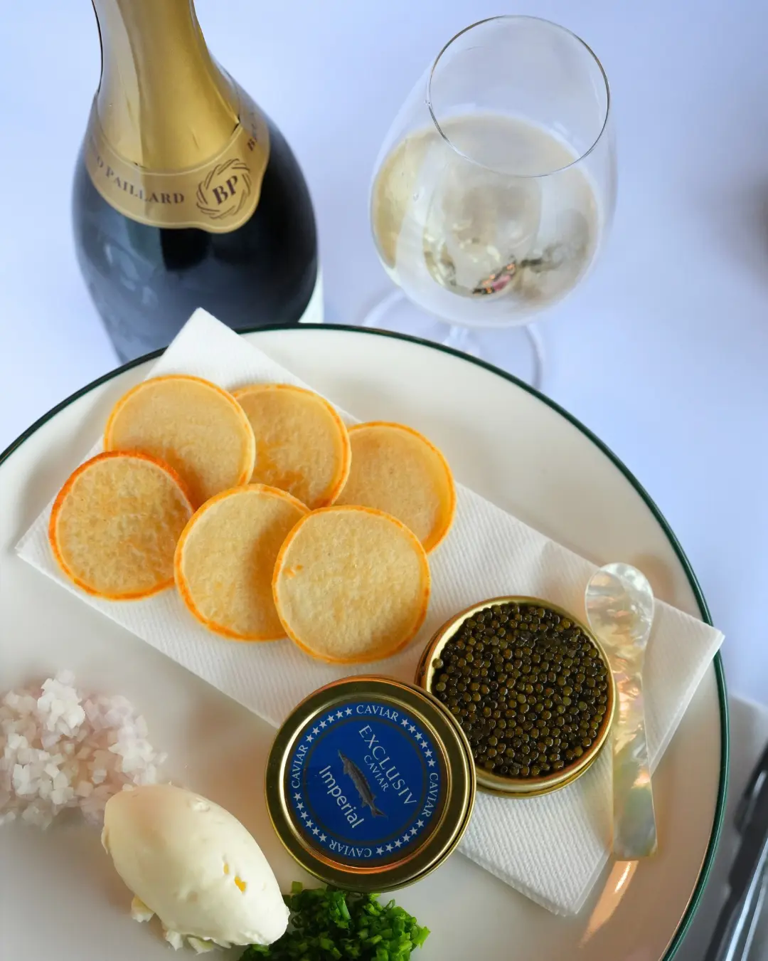 Caviar på blinis