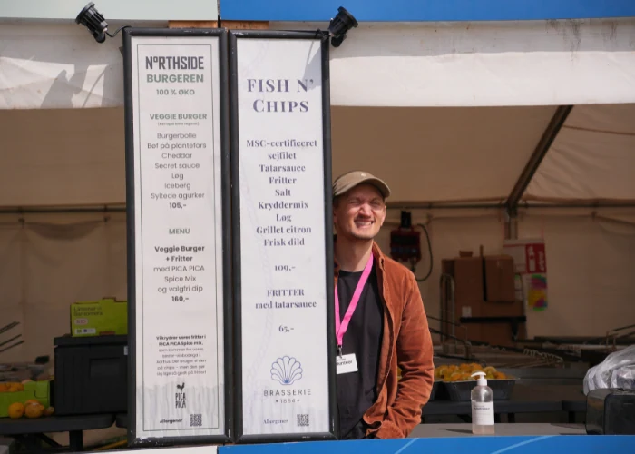 Flot mand er klar til at sælge fish'n chips og Northside burgeren