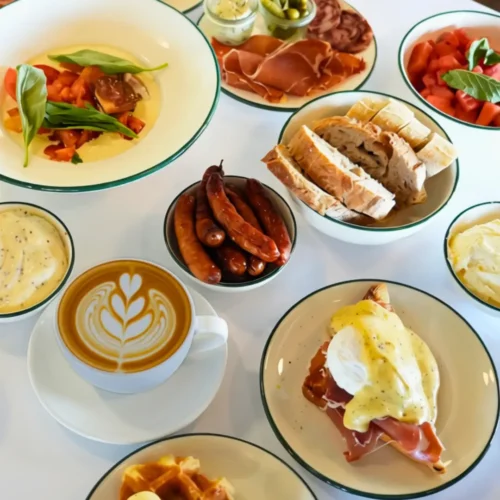 Lækker Solera brunch med 3 serveringer.